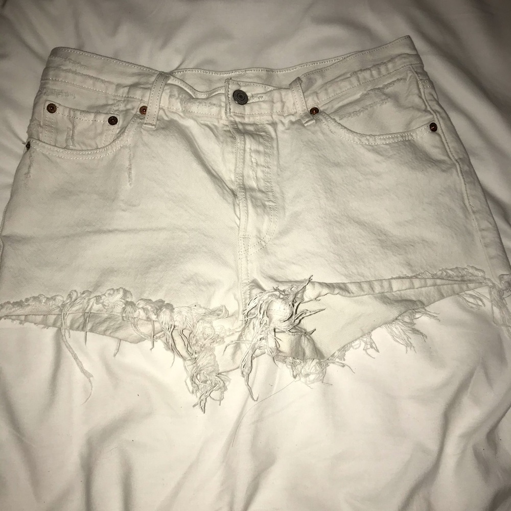 Levi’s white shorts